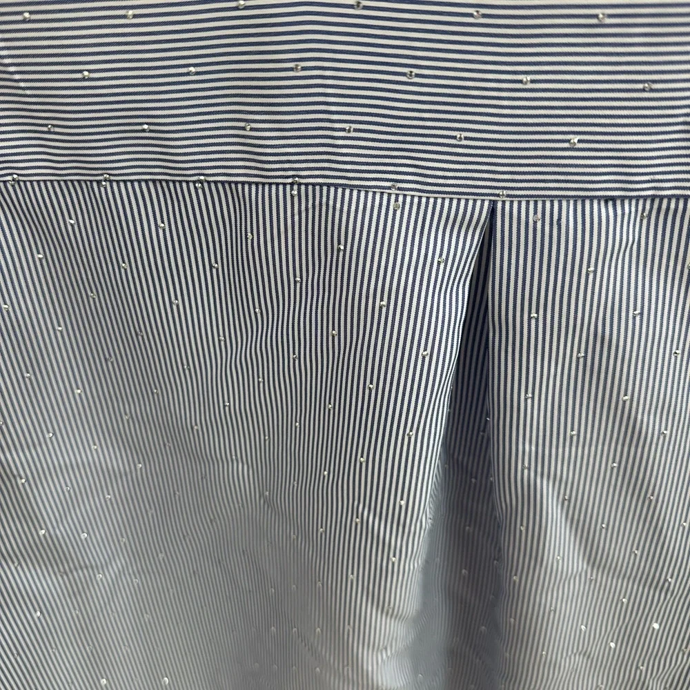 Woman’s Button-Up Shirt - Picture 5 of 6